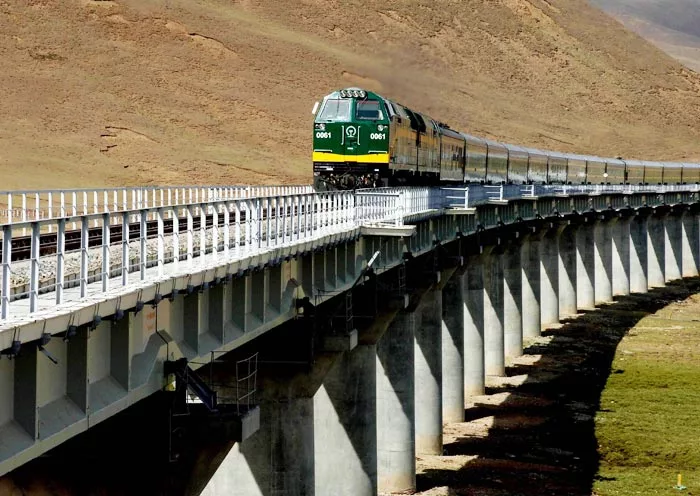 10 Days Qinghai-Tibet Railway Tour from Xining to Lhasa & Everest Base Camp