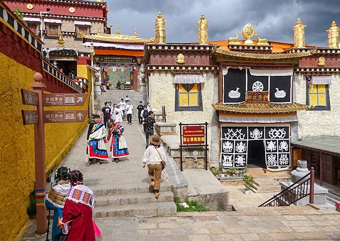 12 Days Yunnan Panorama Tour - Kunming, Yuanyang, Jianshui, Dali, Lijiang & Shangri-La